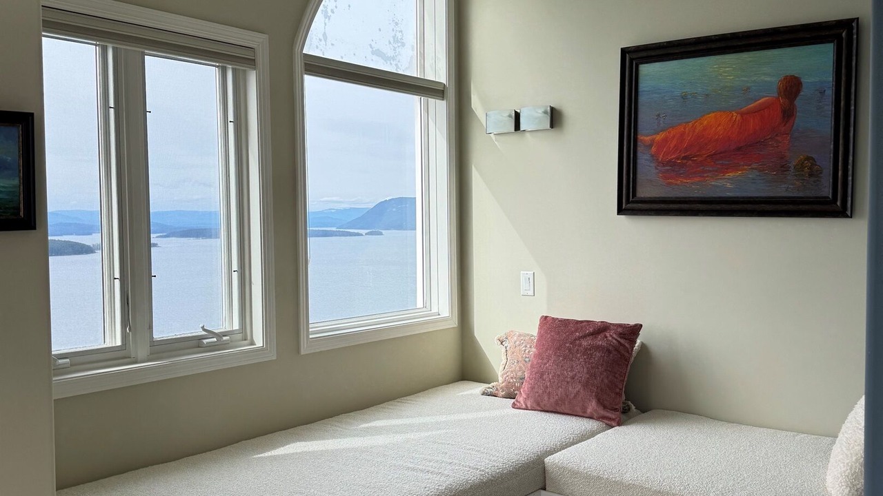 Photo of Bedroom in Pender Island