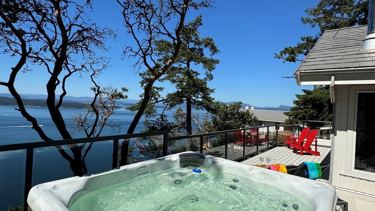 Photo of Patio Balcony in Pender Island
