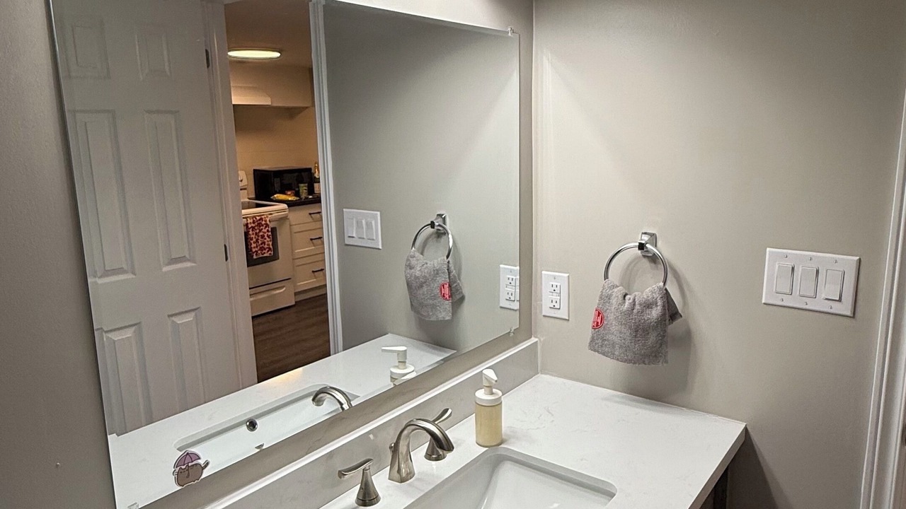 Photo of Bathroom in Niagara Falls
