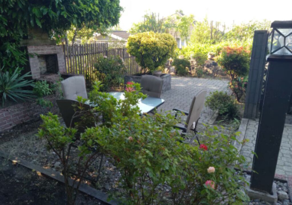 Photo of Patio Balcony in Hollyburn