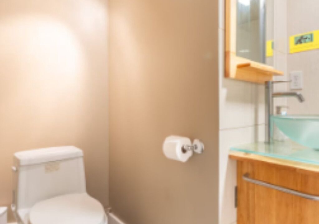 Photo of Bathroom in Hollyburn