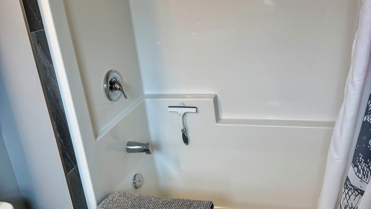 Photo of Bathroom in Osoyoos