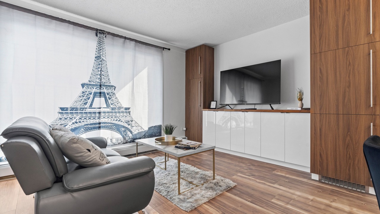 Photo of Livingroom in North Central Edmonton