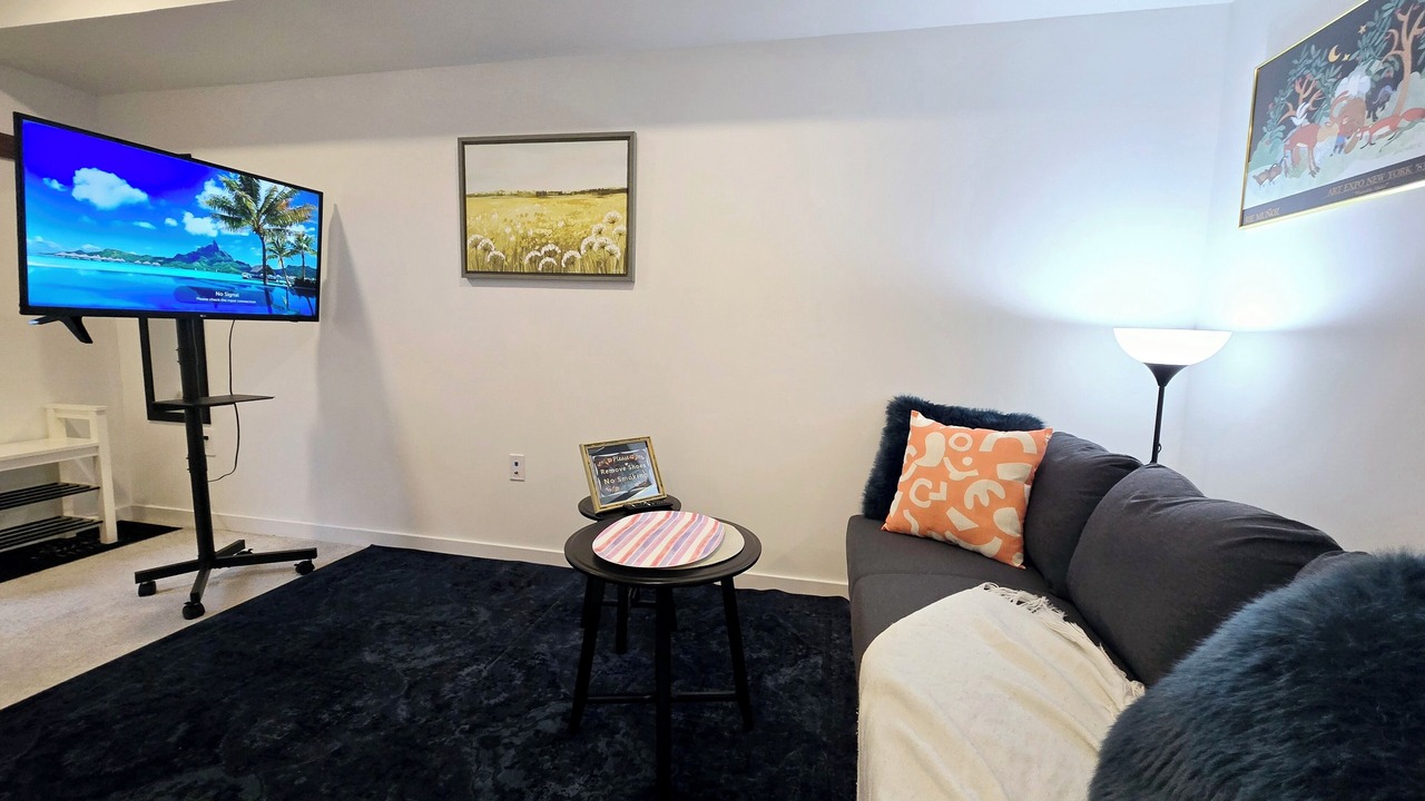 Photo of Livingroom in Willoughby