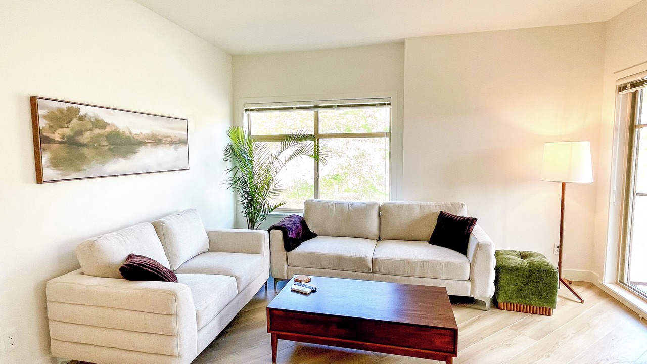 Photo of Livingroom in Shannon Lake