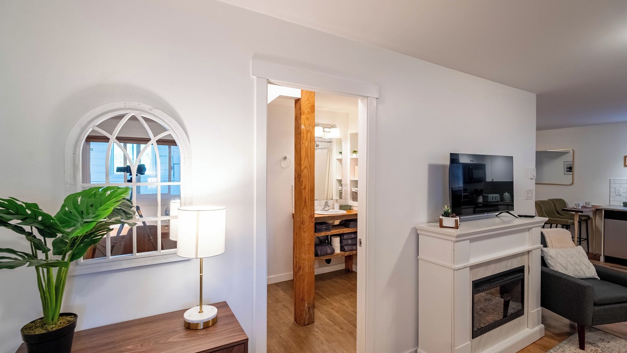 Photo of Livingroom in North Cowichan