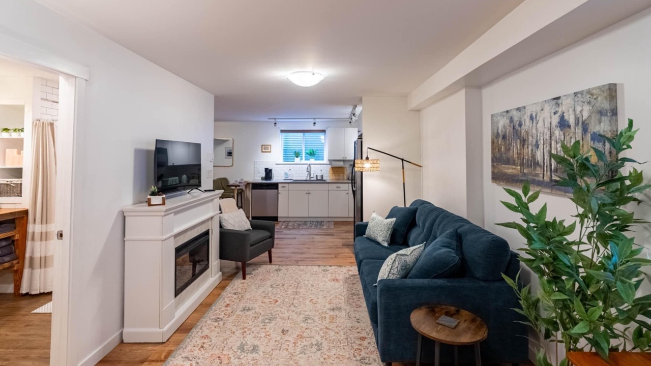 Photo of Livingroom in North Cowichan