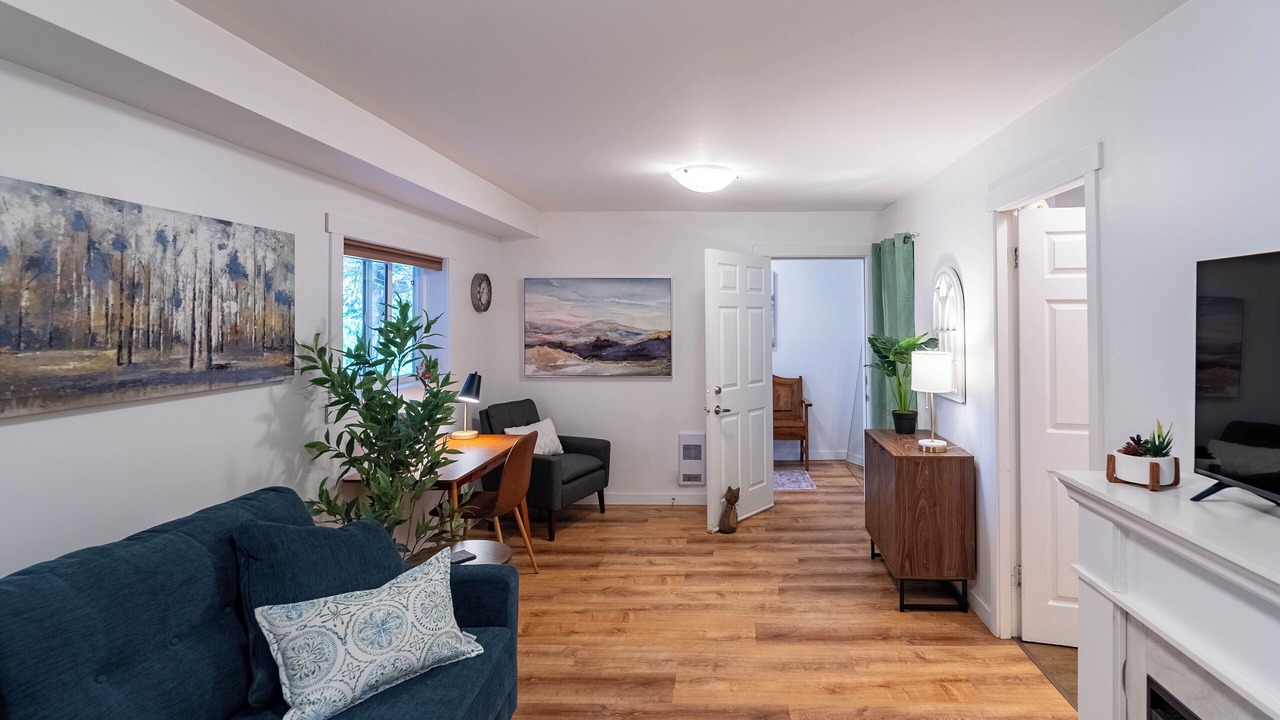 Photo of Livingroom in North Cowichan