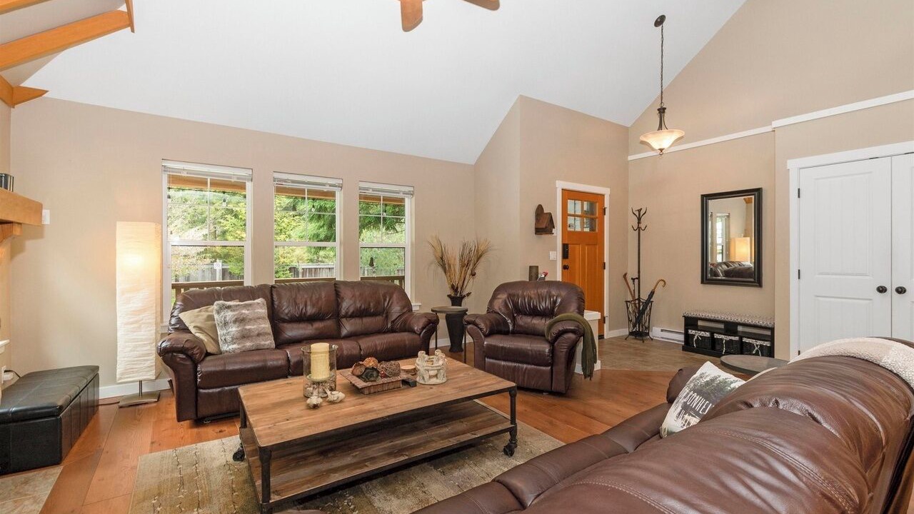 Photo of Livingroom in Lindell Beach