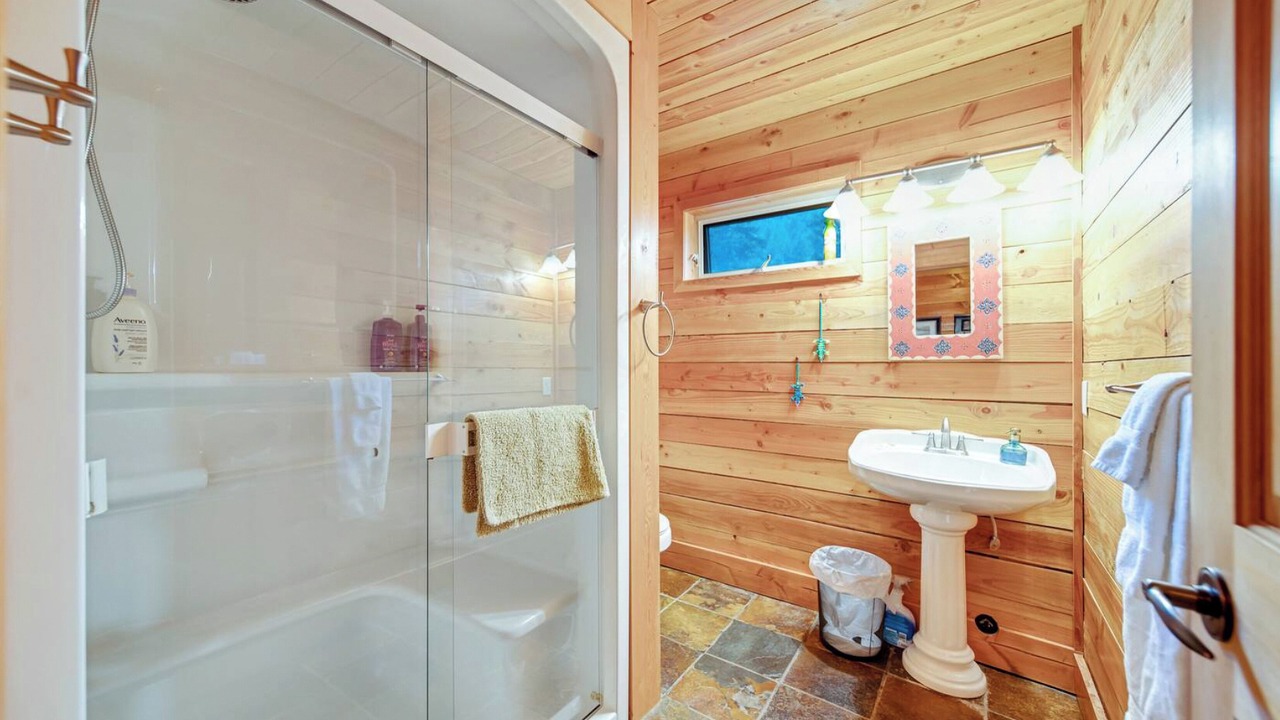 Photo of Bathroom in Sproat Lake