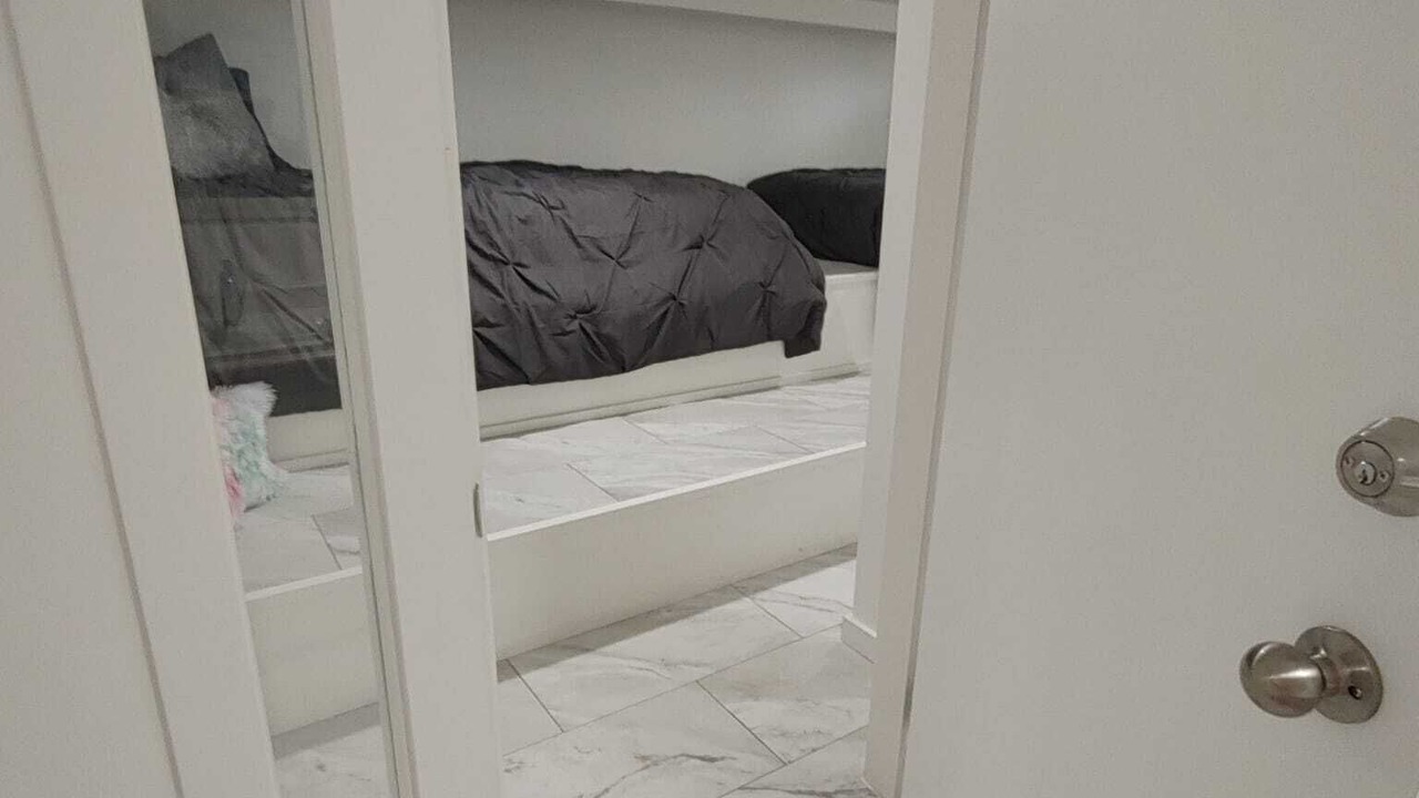 Photo of Bedroom in Departure Bay