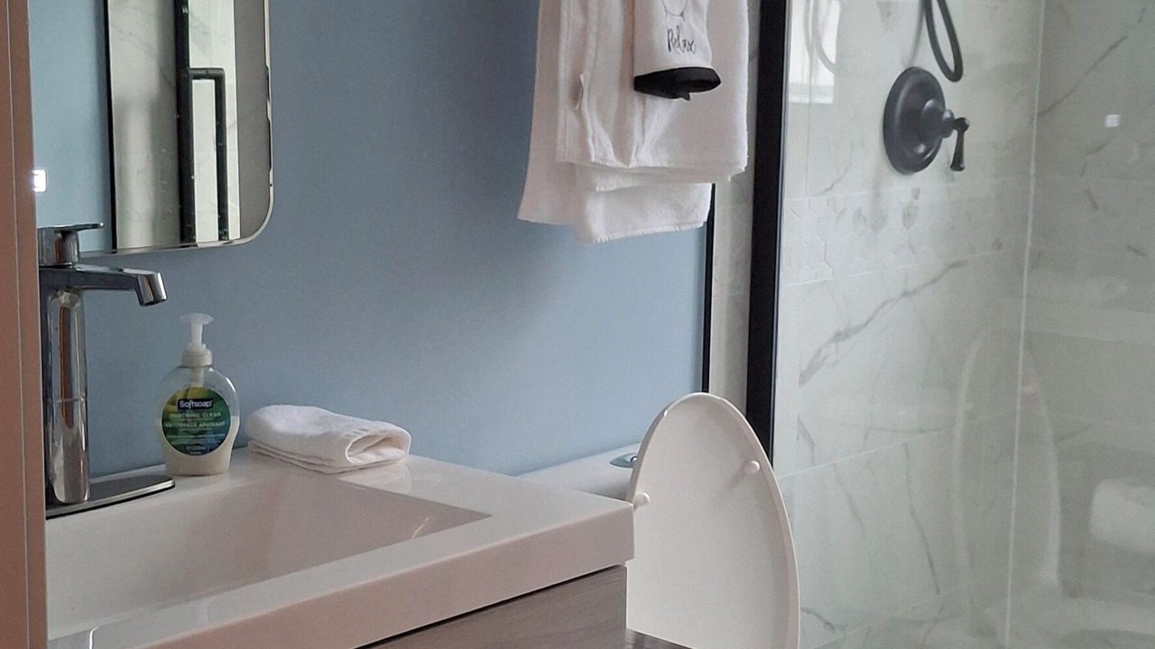 Photo of Bathroom in Eastern Hillsides