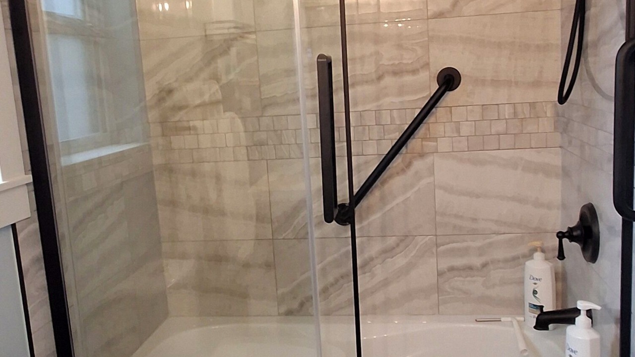 Photo of Bathroom in Eastern Hillsides