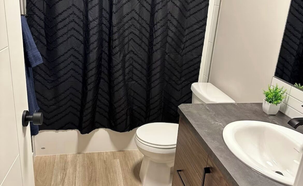 Photo of Bathroom in Sylvan Lake