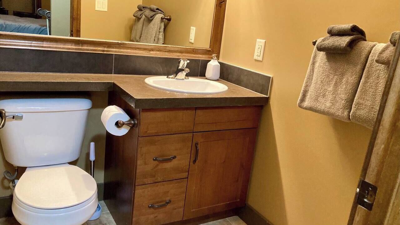 Photo of Bathroom in Radium Hot Springs