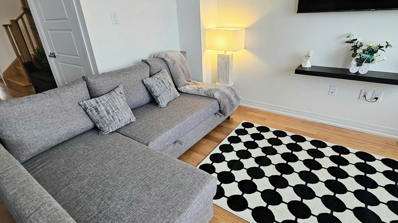 Photo of Livingroom in Thorold