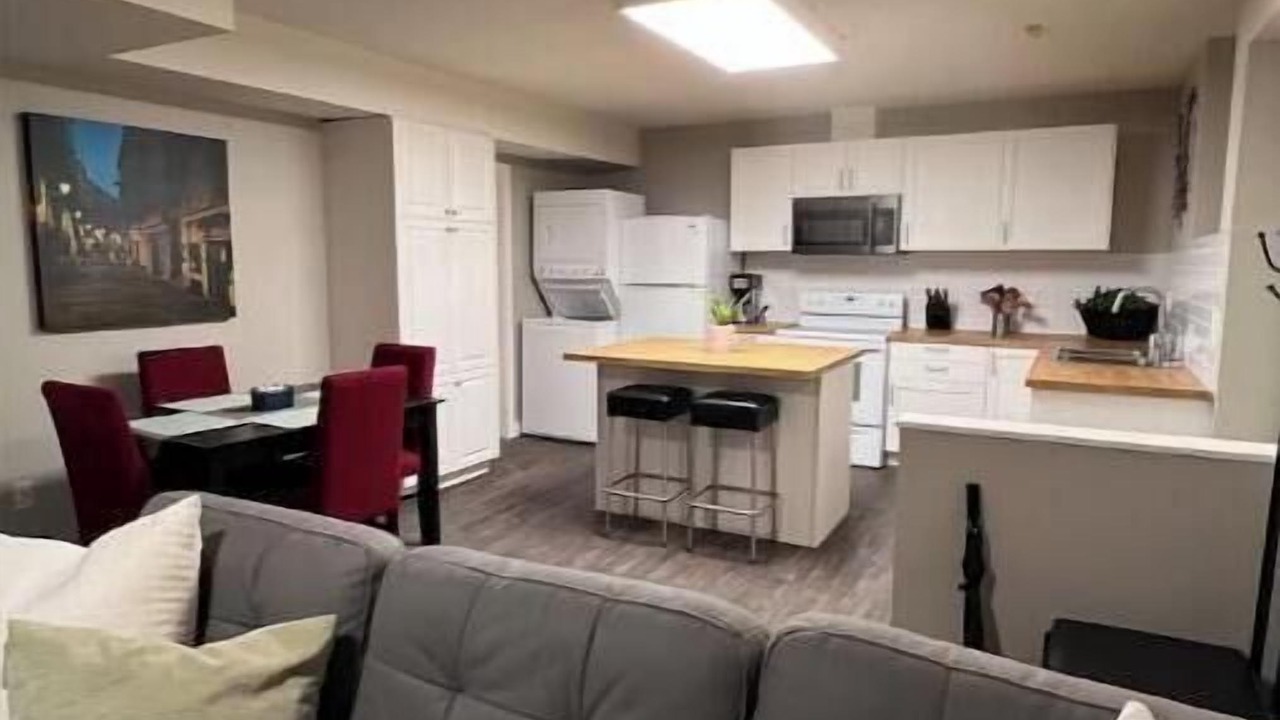 Photo of Livingroom in Langley
