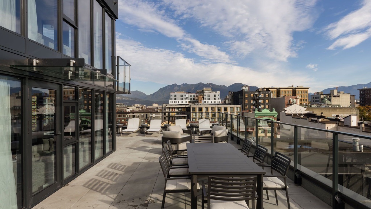 Photo of Patio Balcony in Chinatown