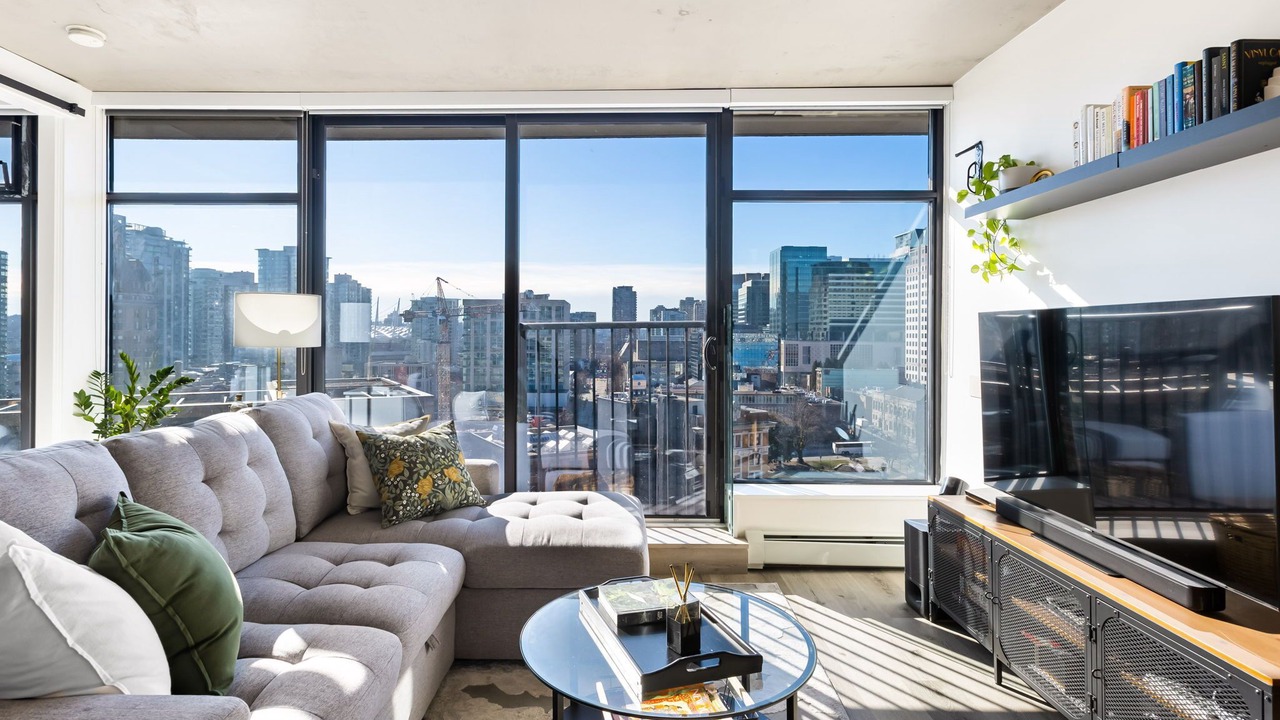 Photo of Livingroom in Crosstown
