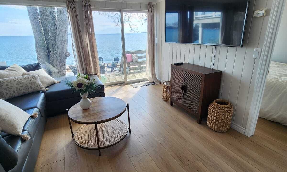 Photo of Livingroom in Alcona