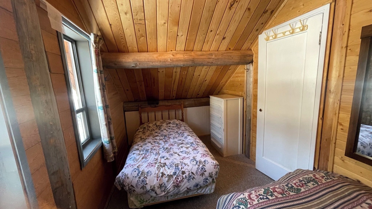 Photo of Bedroom in Mount Baldy