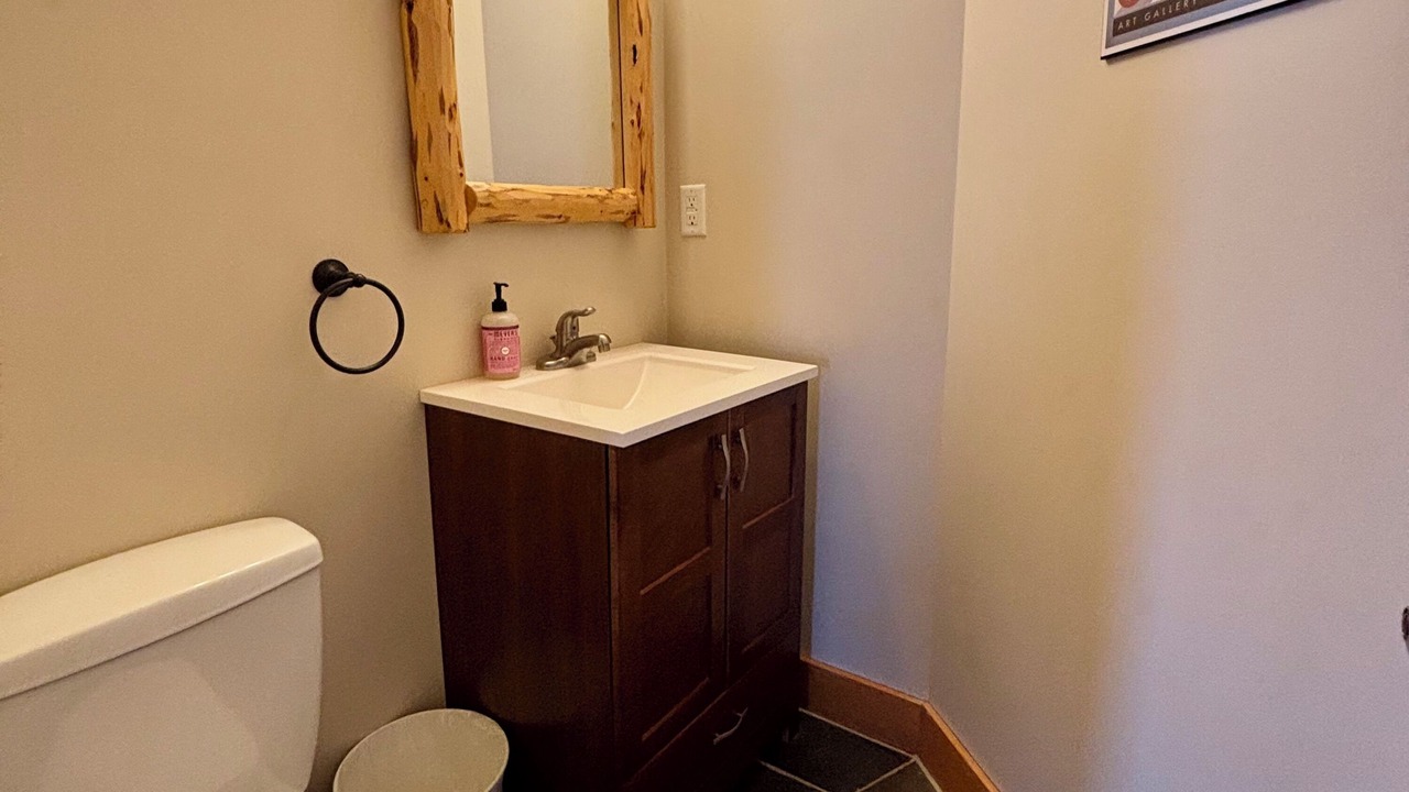 Photo of Bathroom in Golden