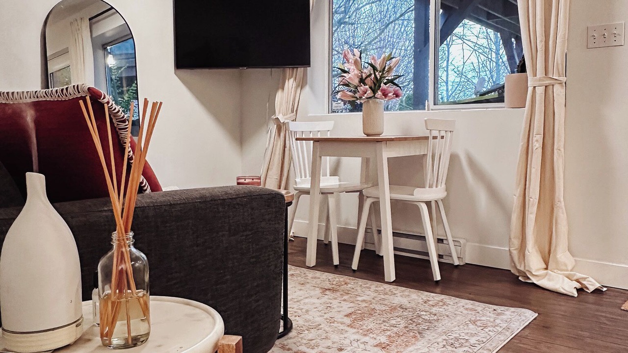 Photo of Livingroom in North Vancouver