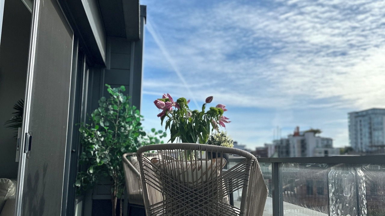 Photo of Patio Balcony in Chinatown