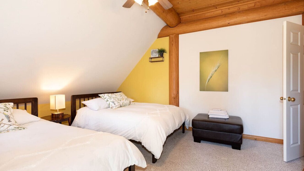 Photo of Bedroom in Scotch Creek