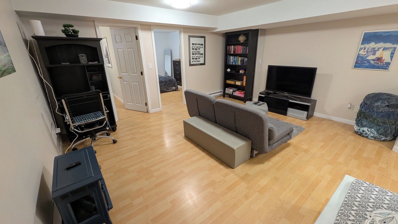 Photo of Livingroom in Langley