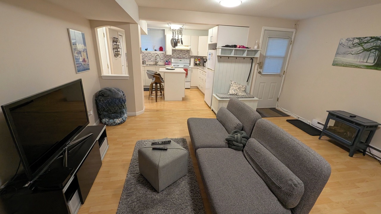 Photo of Livingroom in Langley