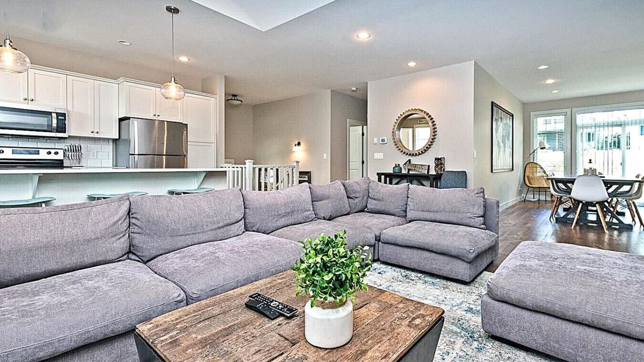 Photo of Livingroom in Osoyoos