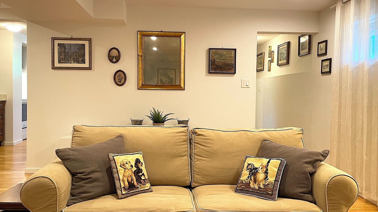 Photo of Livingroom in Horseshoe Bay