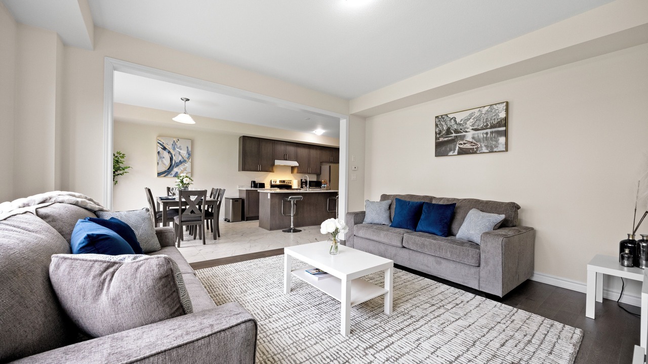 Photo of Livingroom in Thorold