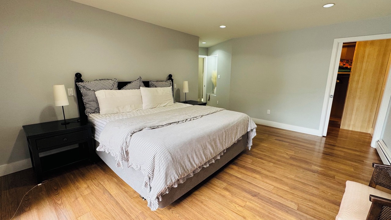 Photo of Bedroom in Delta