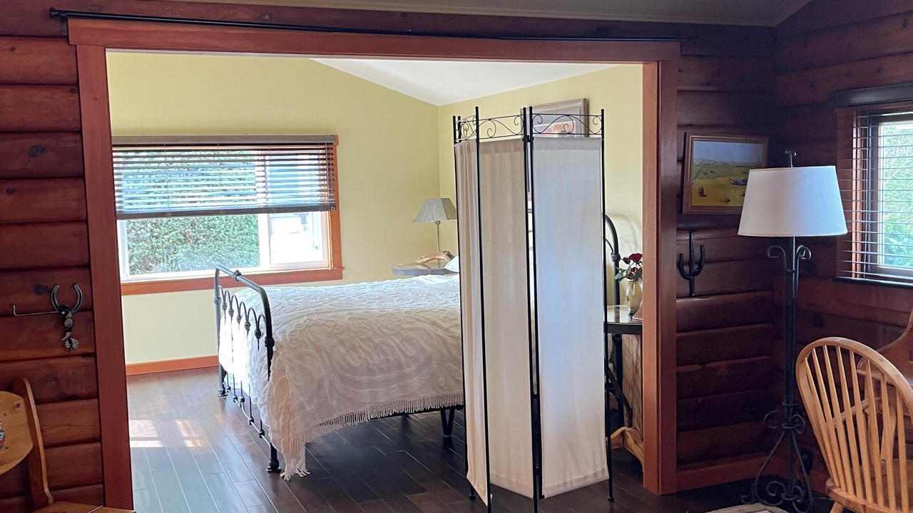 Photo of Bedroom in Saanichton