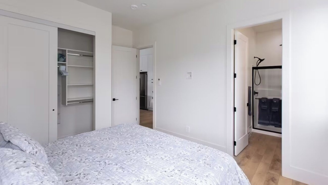 Photo of Bedroom in Youbou