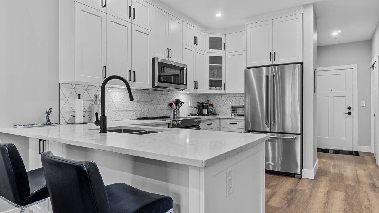 Photo of Kitchen in Harrison Hot Springs