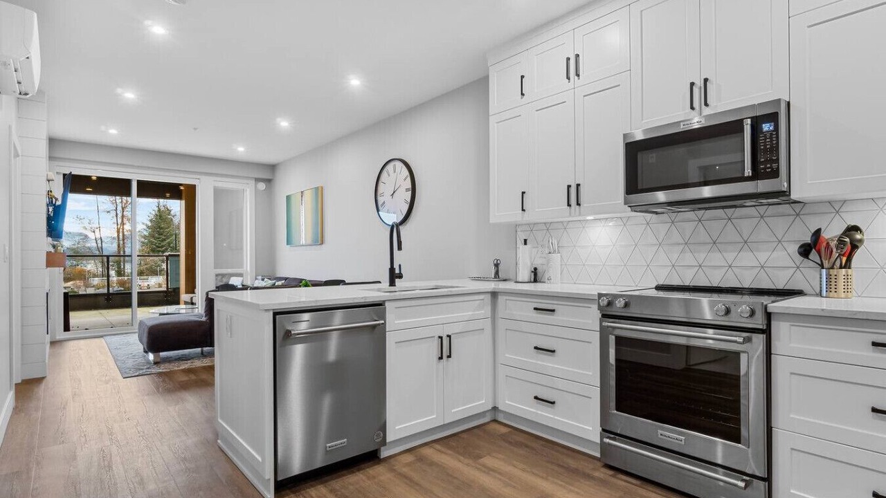 Photo of Kitchen in Harrison Hot Springs