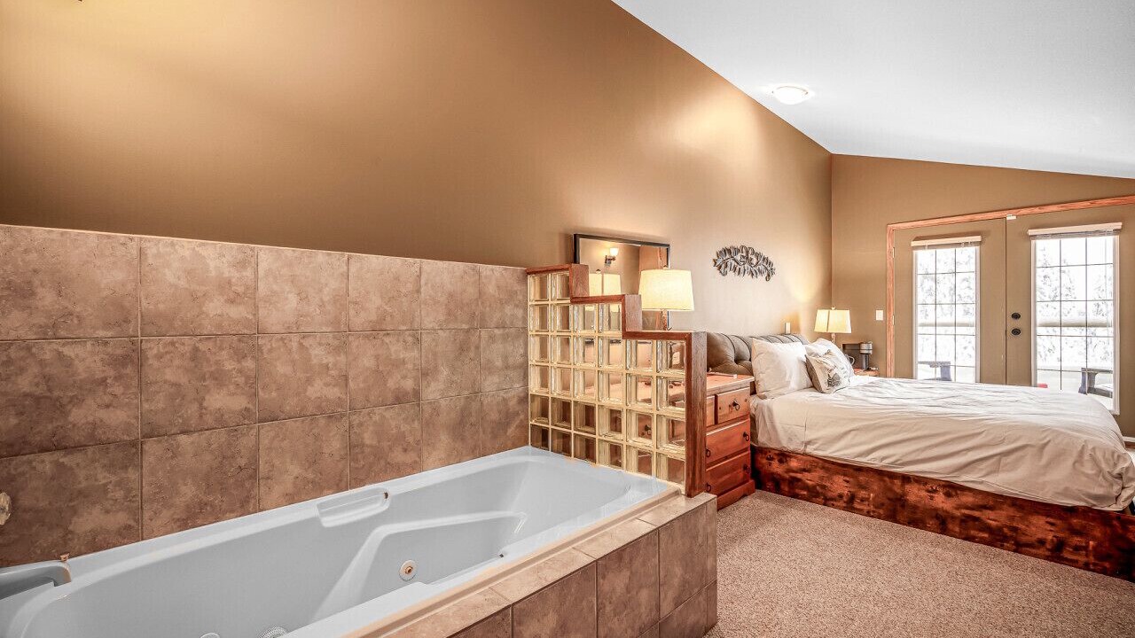Photo of Bedroom in Big White Ski Resort