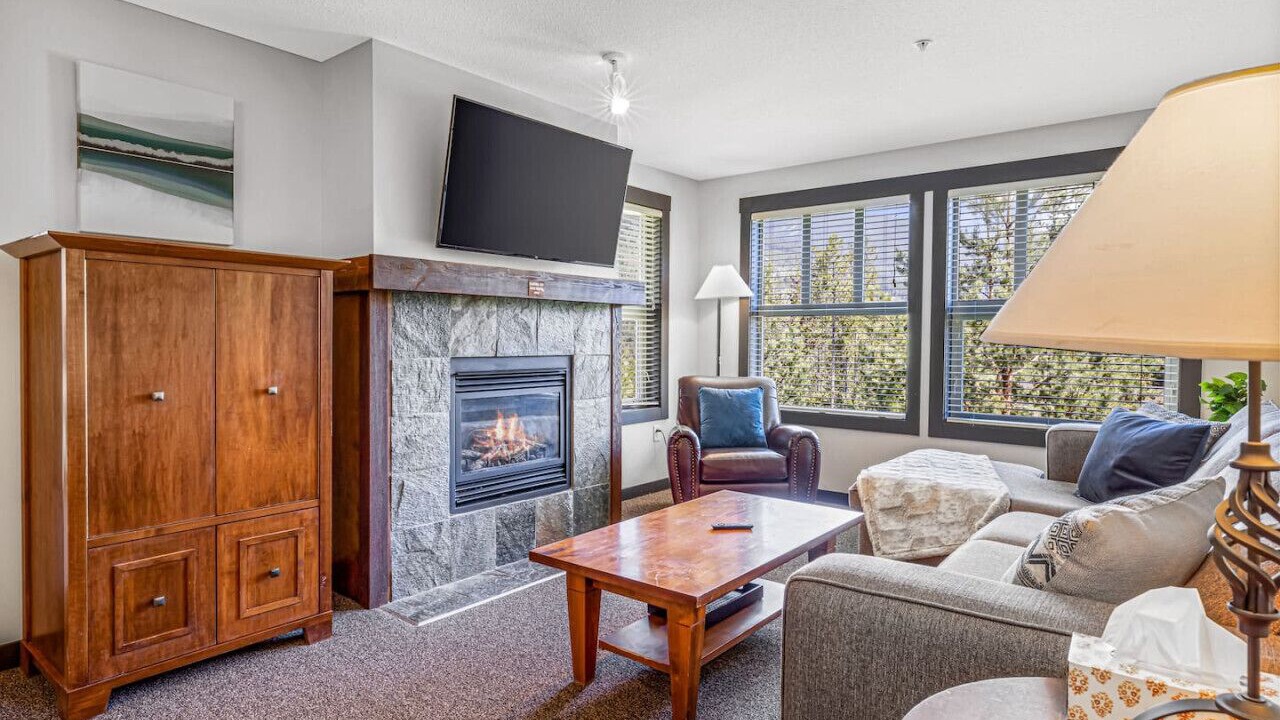 Photo of Livingroom in East Kootenay