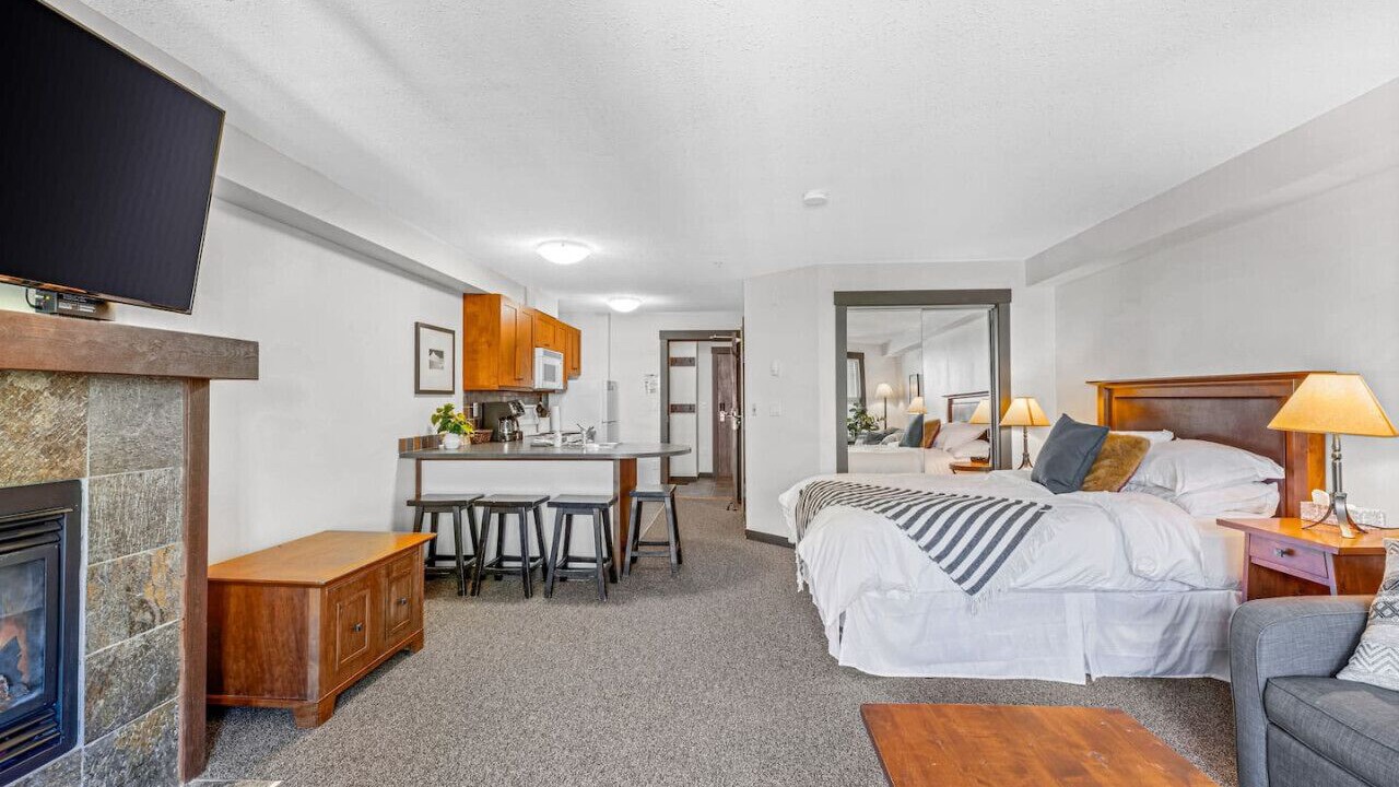 Photo of Bedroom in East Kootenay