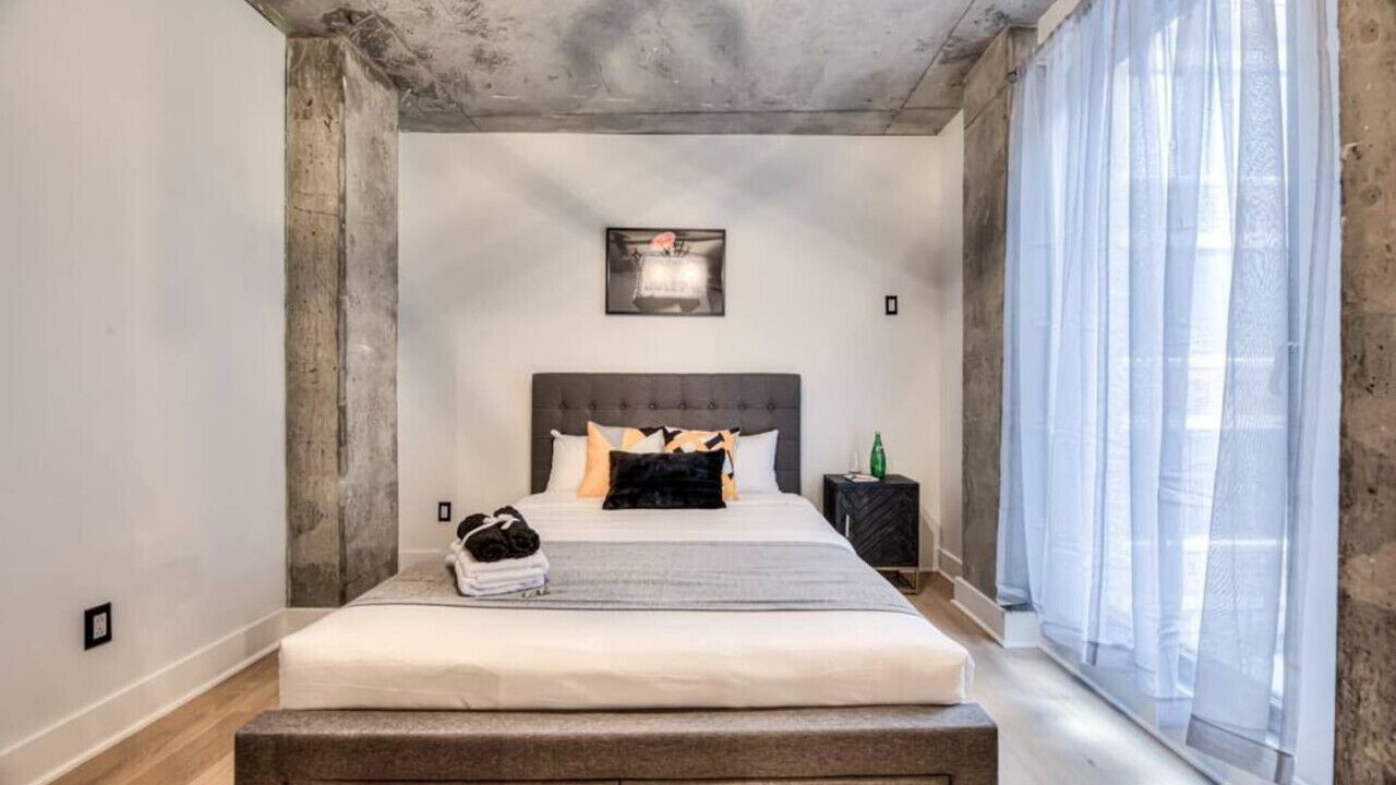 Photo of Bedroom in International District