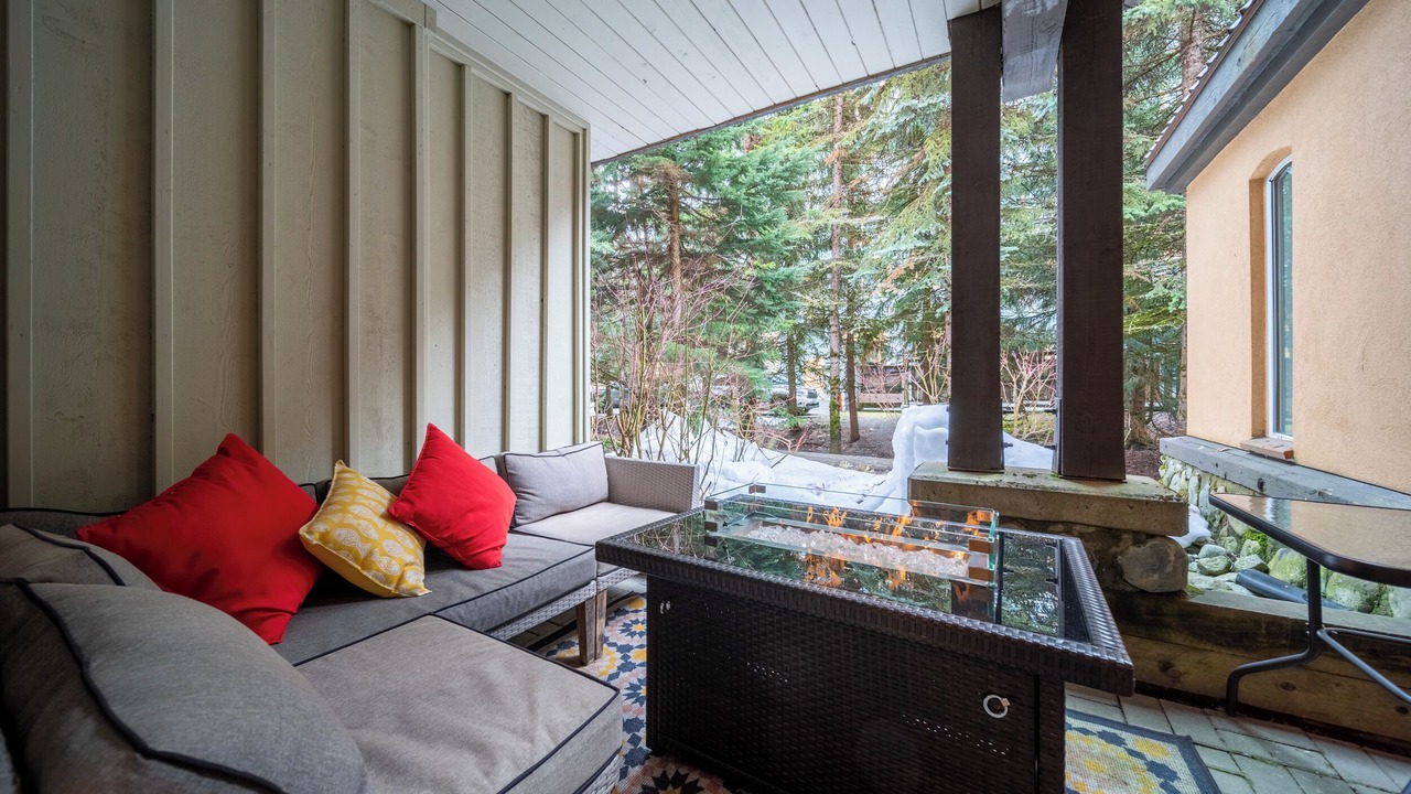 Photo of Livingroom in Whistler Village
