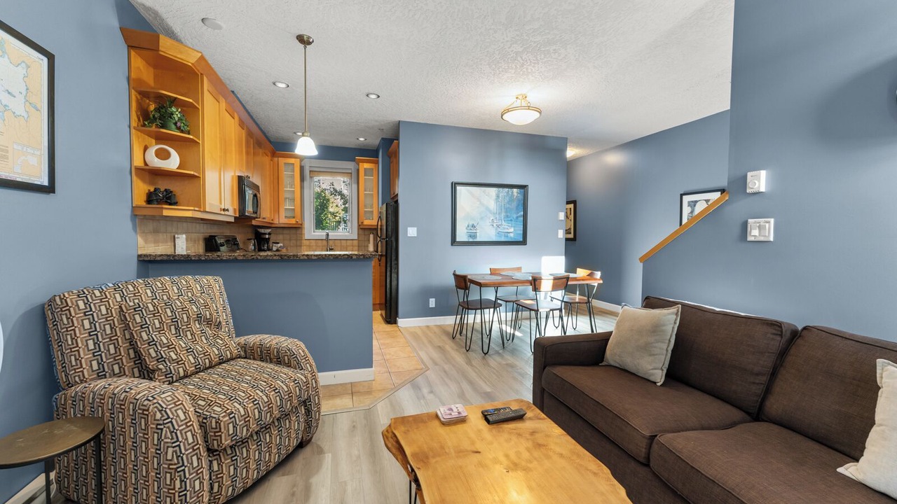 Photo of Livingroom in Sooke