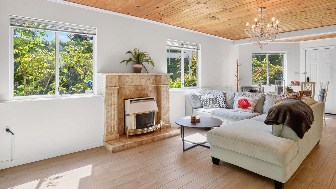 Photo of Livingroom in Upper Lonsdale