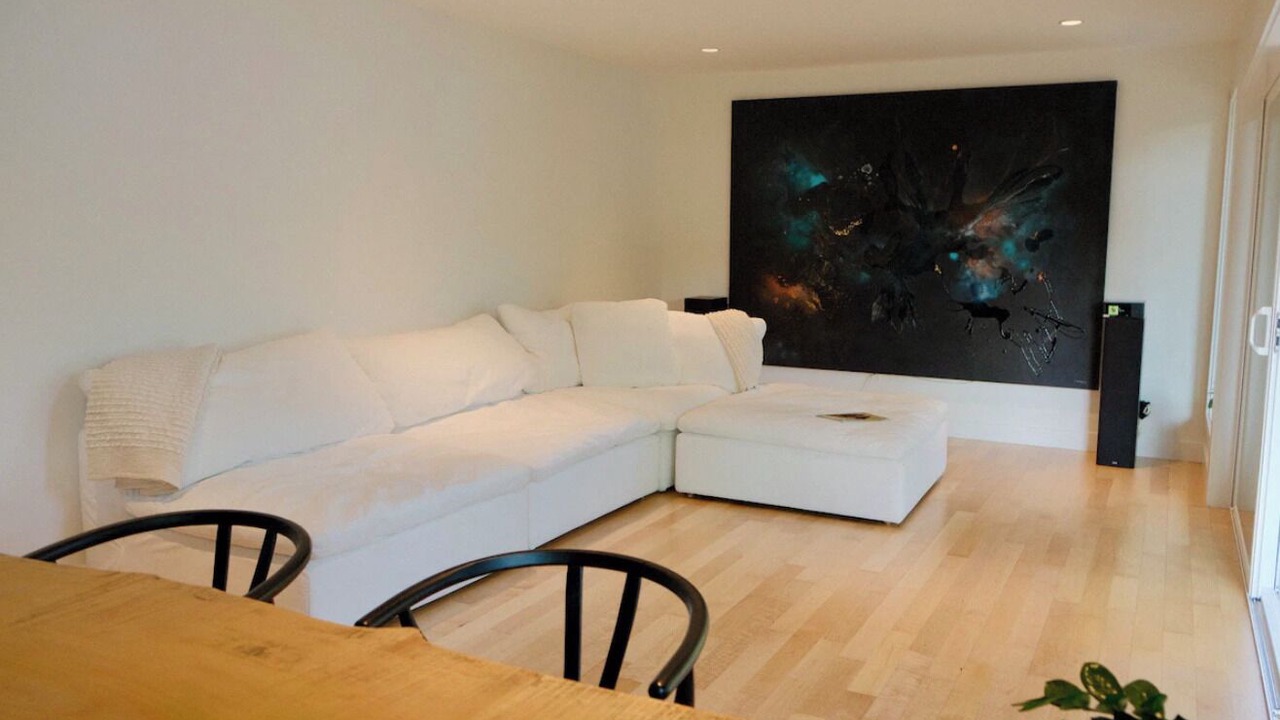 Photo of Livingroom in Youbou