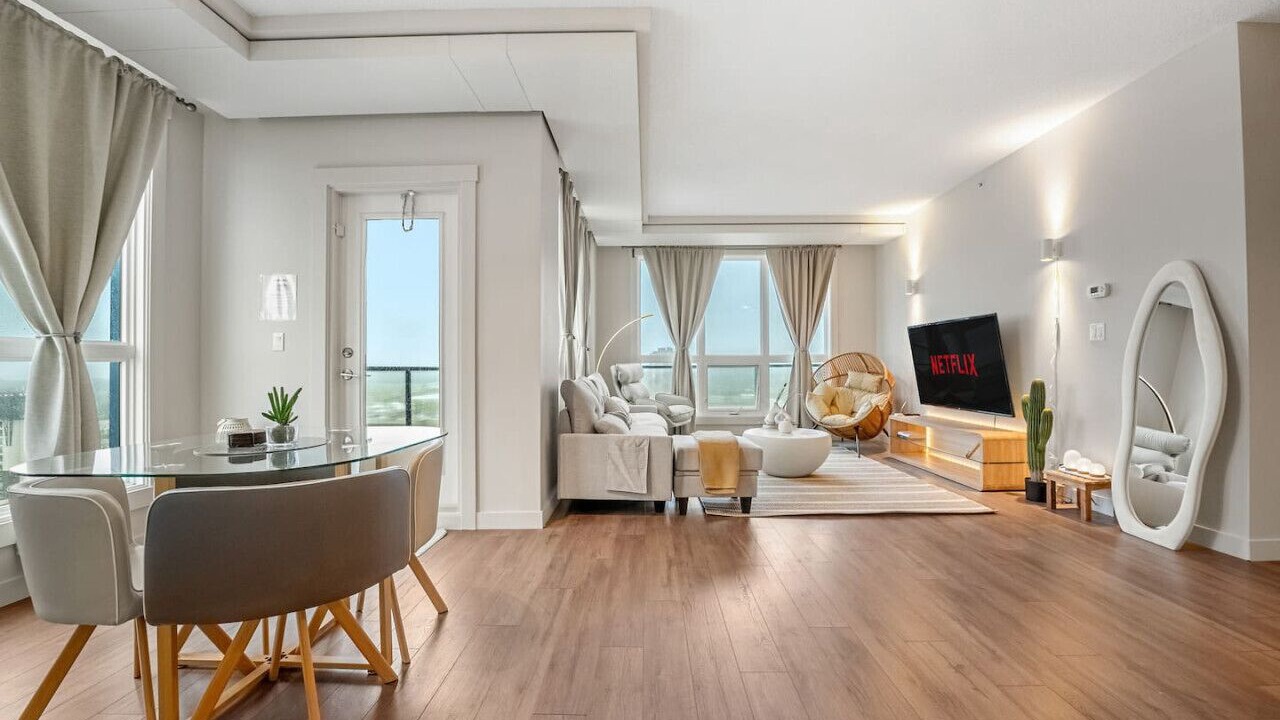 Photo of Livingroom in Haysboro
