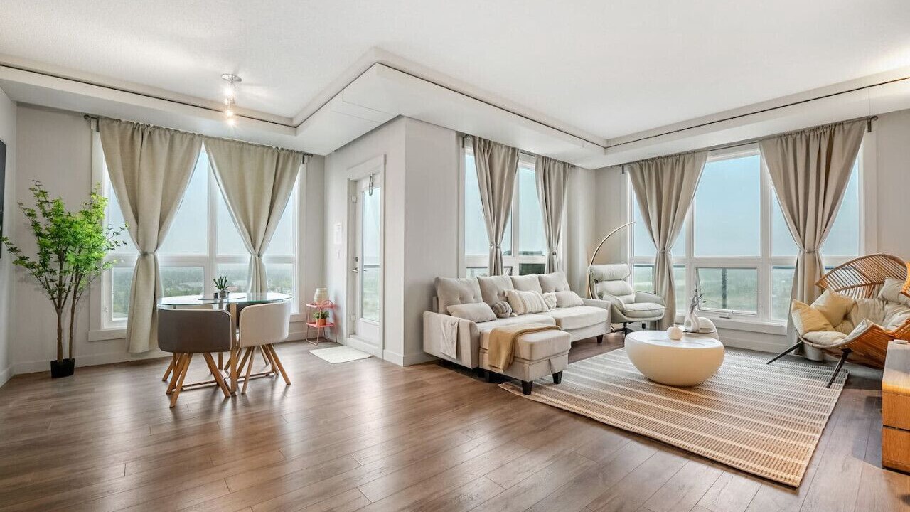 Photo of Livingroom in Haysboro