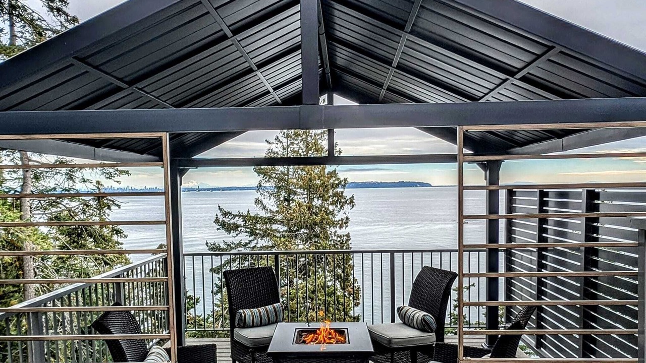 Photo of Patio Balcony in Bowen Island